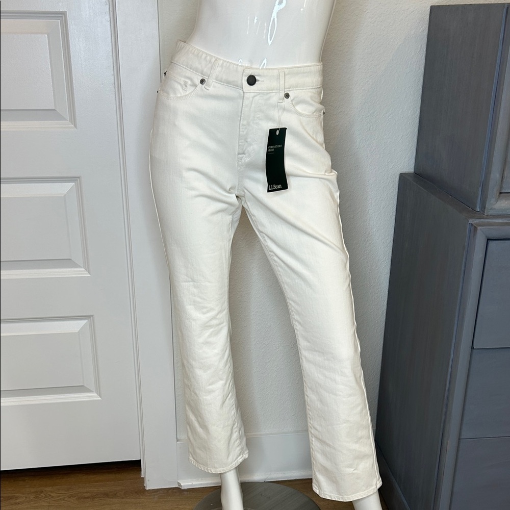 L.L. Bean Women's Cream Straight Leg Jeans size 6